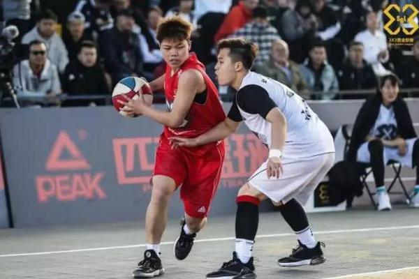 鐵林：馬刺愛(ài)喬治