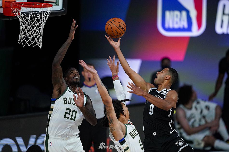 淚目??TNT結(jié)束與NBA36年合作 為全體員工頒發(fā)戒指&合影留念