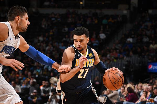 淚目??TNT結(jié)束與NBA36年合作 為全體員工頒發(fā)戒指&合影留念